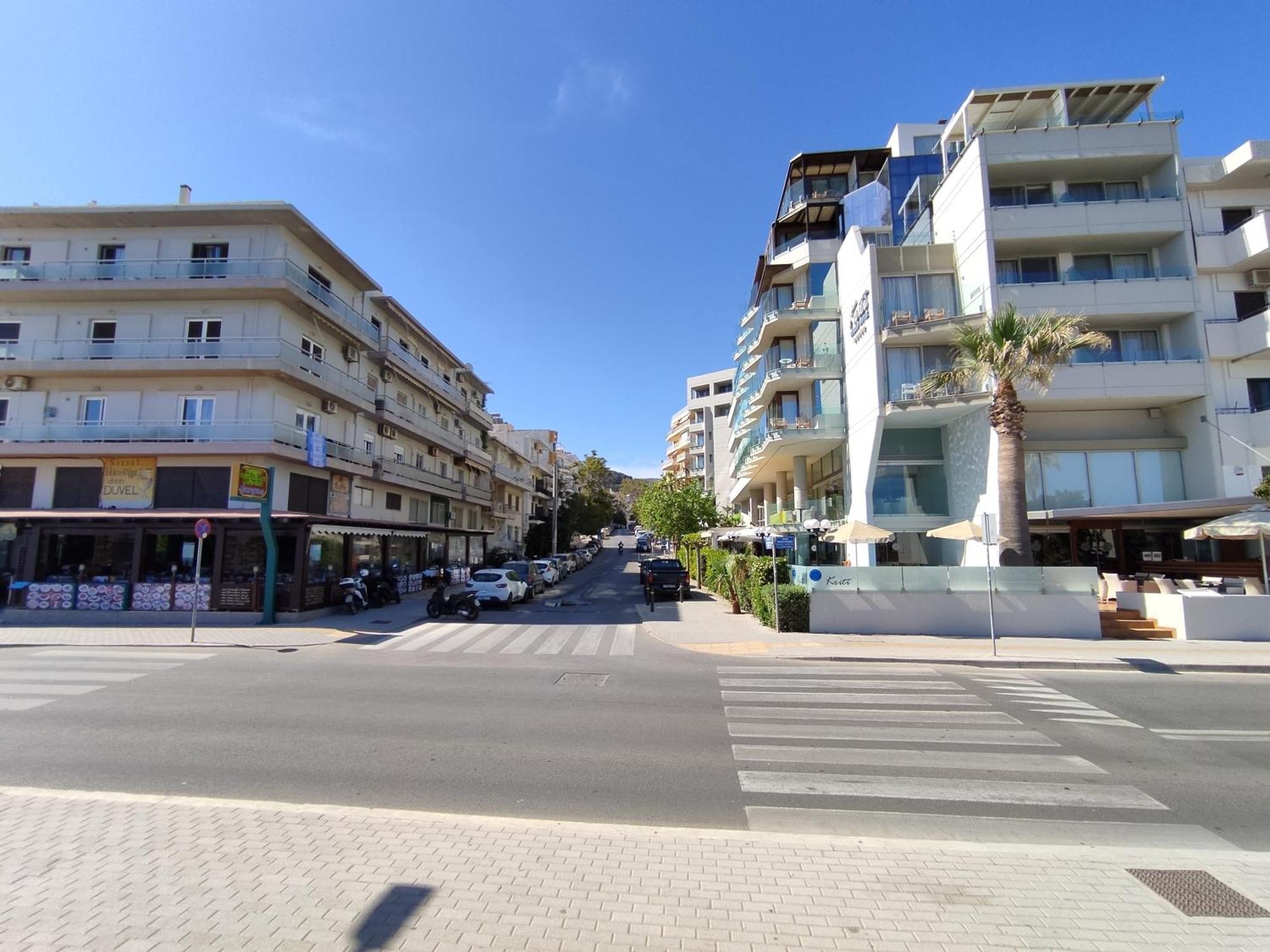 Stratos Seaside Corner Apartment Resmo Dış mekan fotoğraf